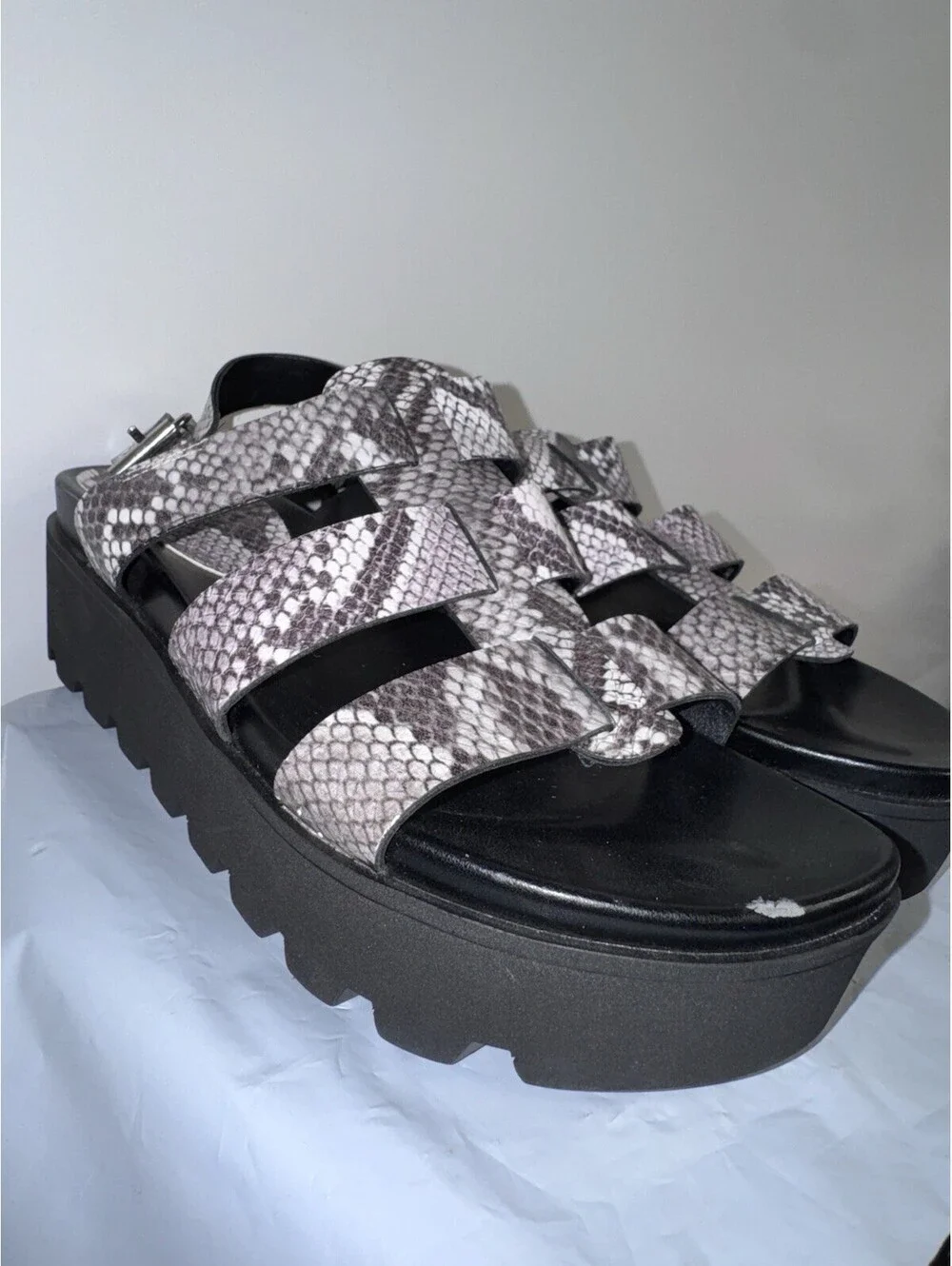 BP. Betsy Faux Snake Skin Print Chunky Platform Gladiator Sandals Buckle Sz 7.5